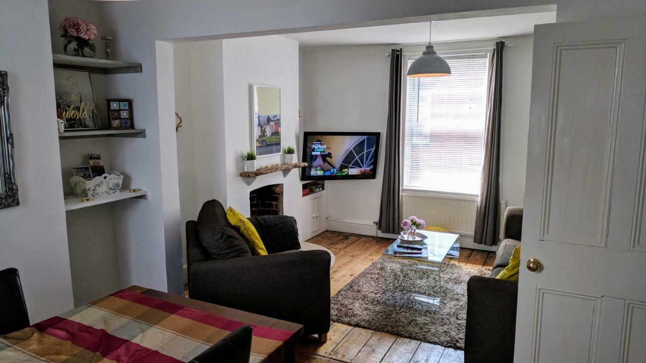 Noble House Exeter Villa Cameră foto
